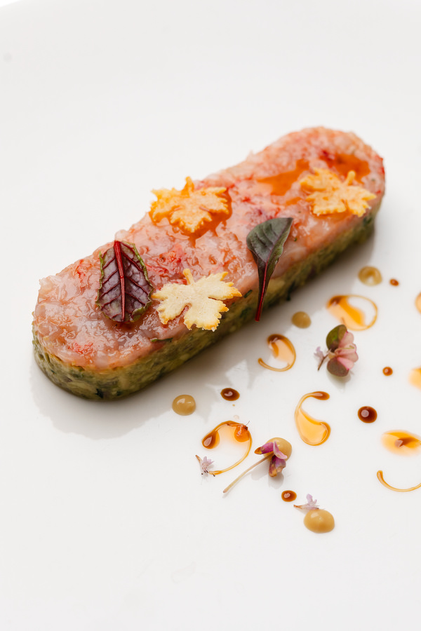 TARTARE DI GAMBERI CARABINEROS E AVOCADO